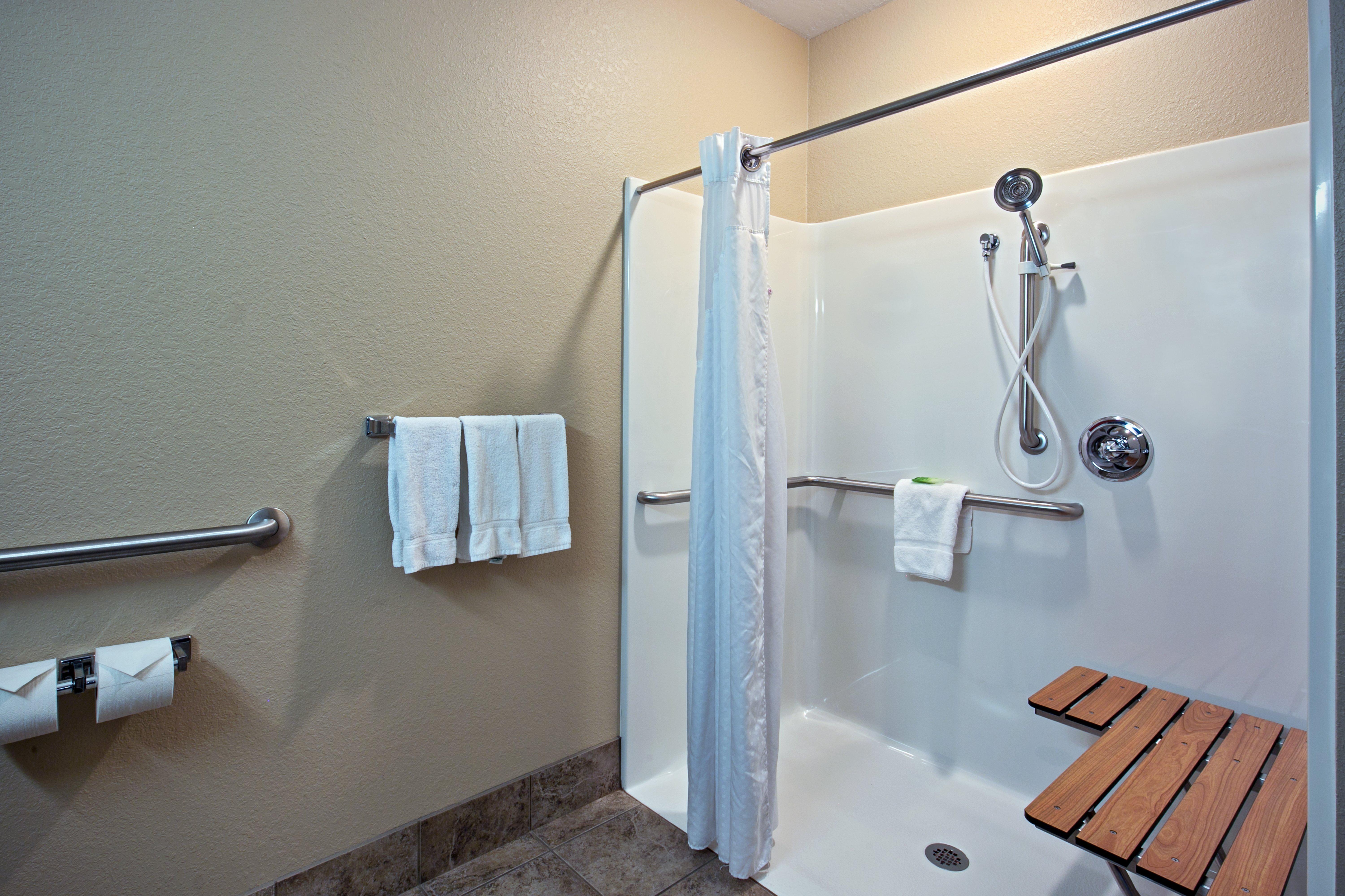 Holiday Inn Express & Suites - Green Bay East By Ihg Exterior foto